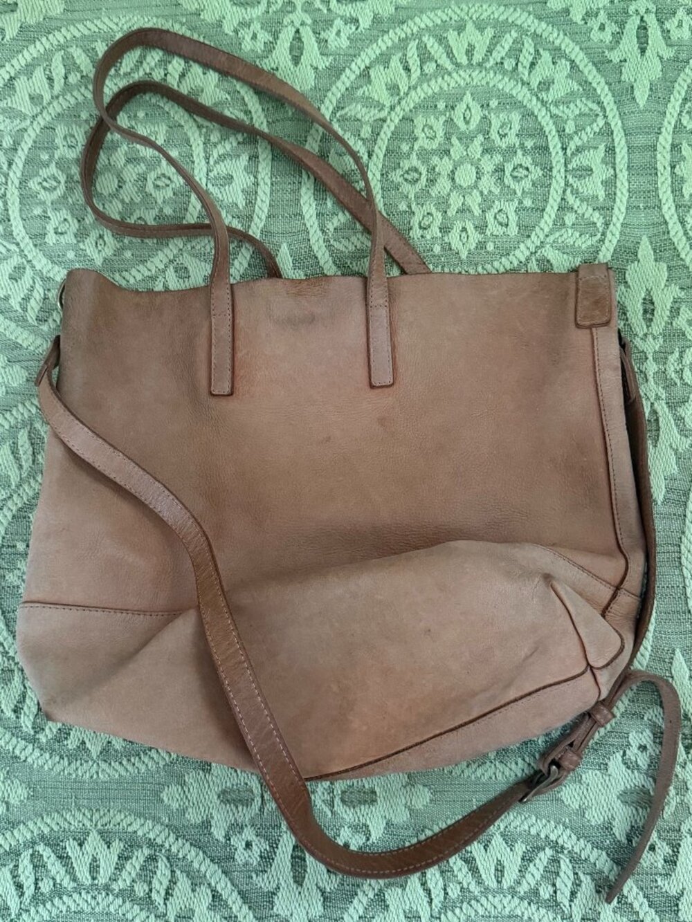 Able Mamuye Classic Leather Tote Bag